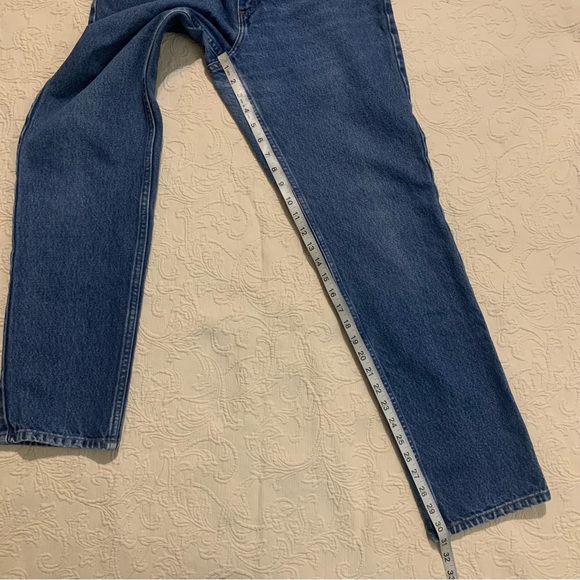 L.L Bean Classic Fit Men’s Straight Leg Medium Wash 100% Cotton Denim Jeans - Picture 5 of 5